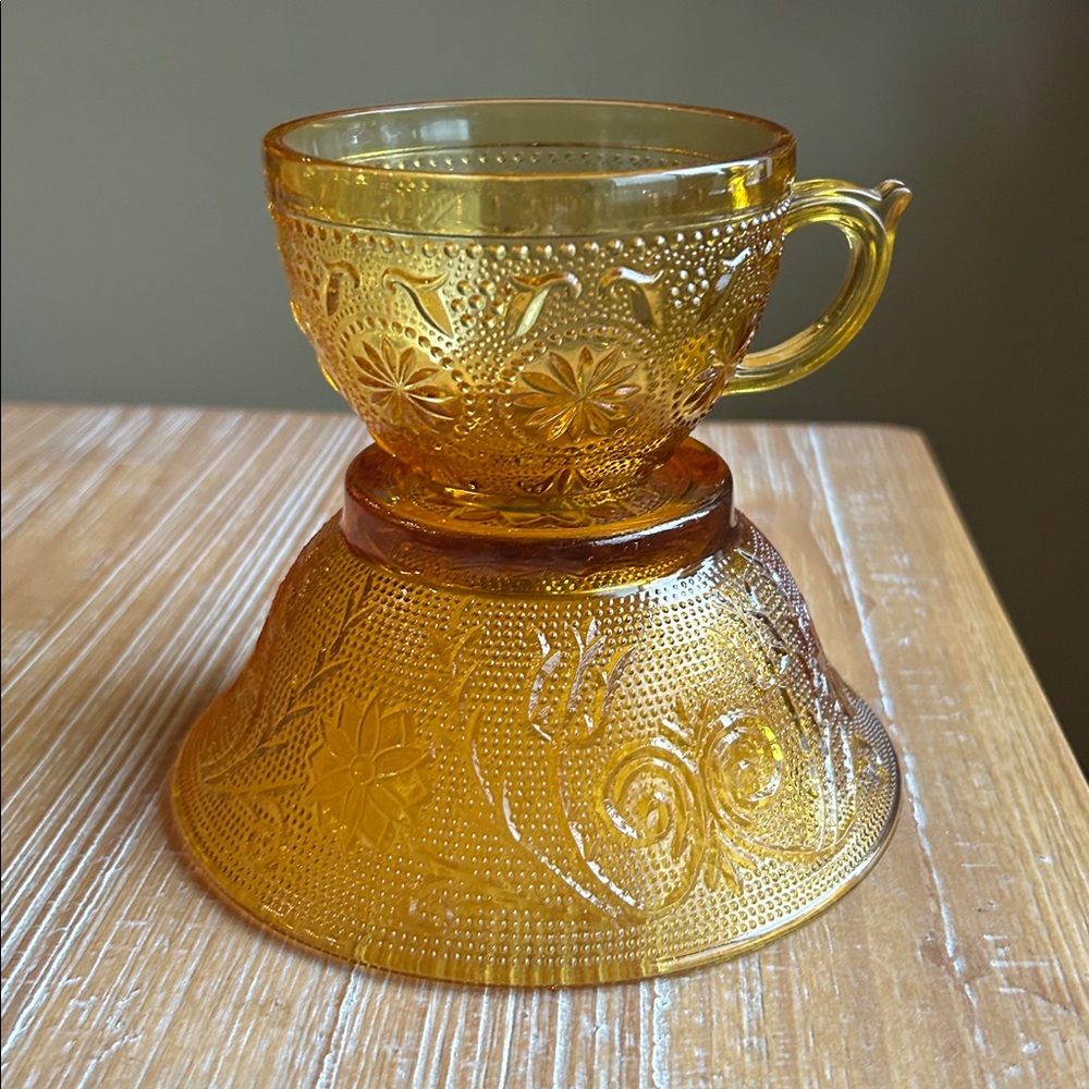 Vintage American Concord Glass Cup & IndianaTiara Bowl